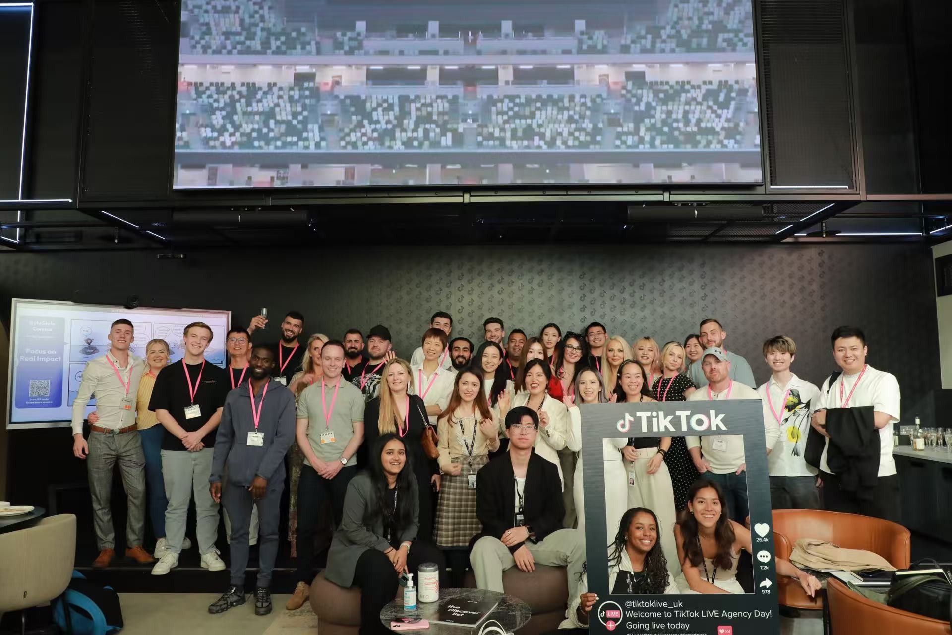 TikTok LIVE UK agency day group photo